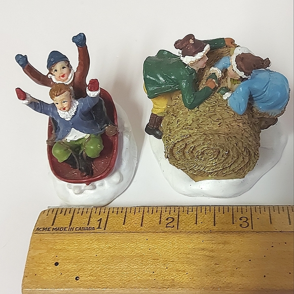 Children at Play Holiday Miniatures for your Winter Village - Picture 8 of 9